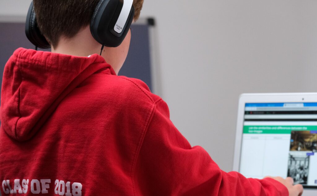 EMF Exposure at Schools EMF Exposure at Schools - airestech